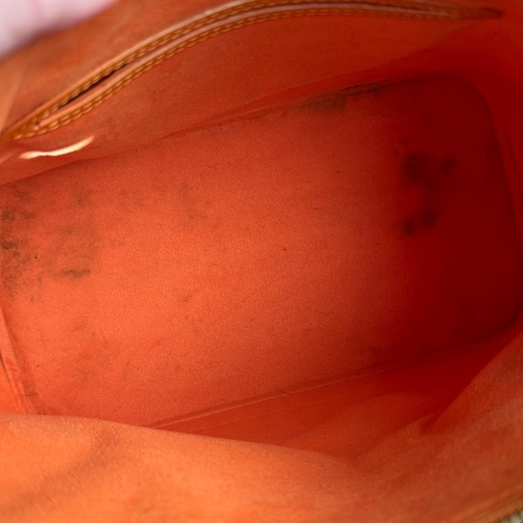 Louis Vuitton Alma - Picture 13 of 16